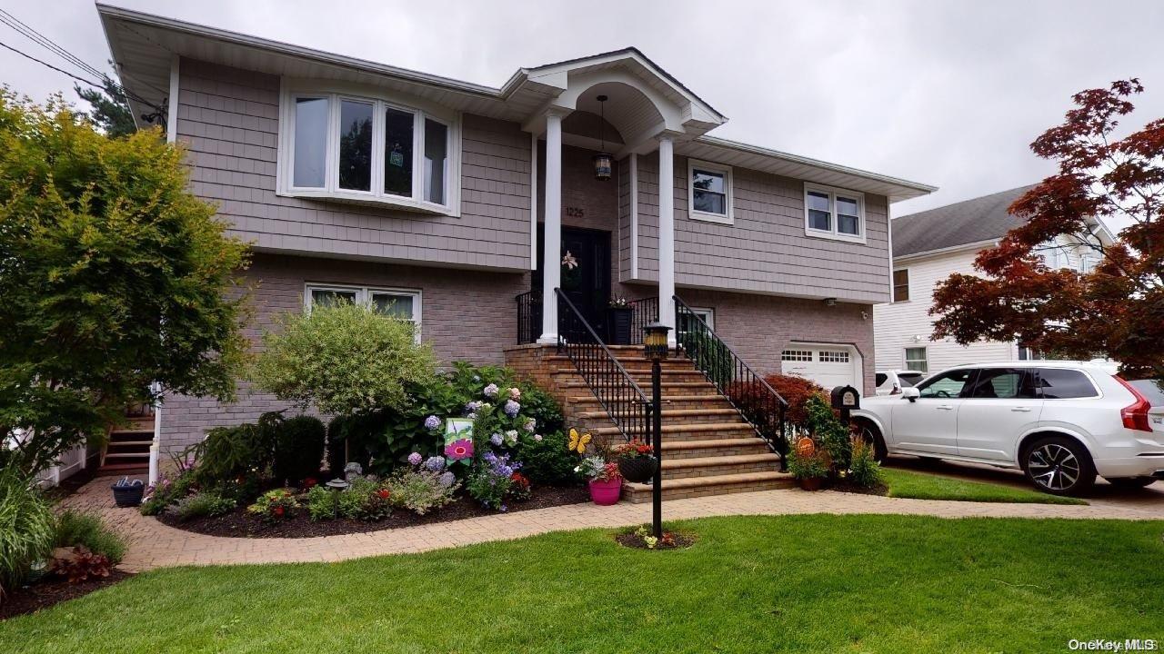 1225 Taft Avenue — photo 2