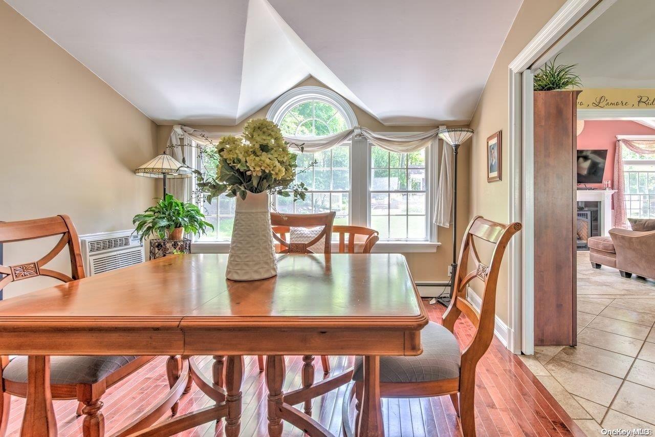 4 Overhill Drive — photo 8