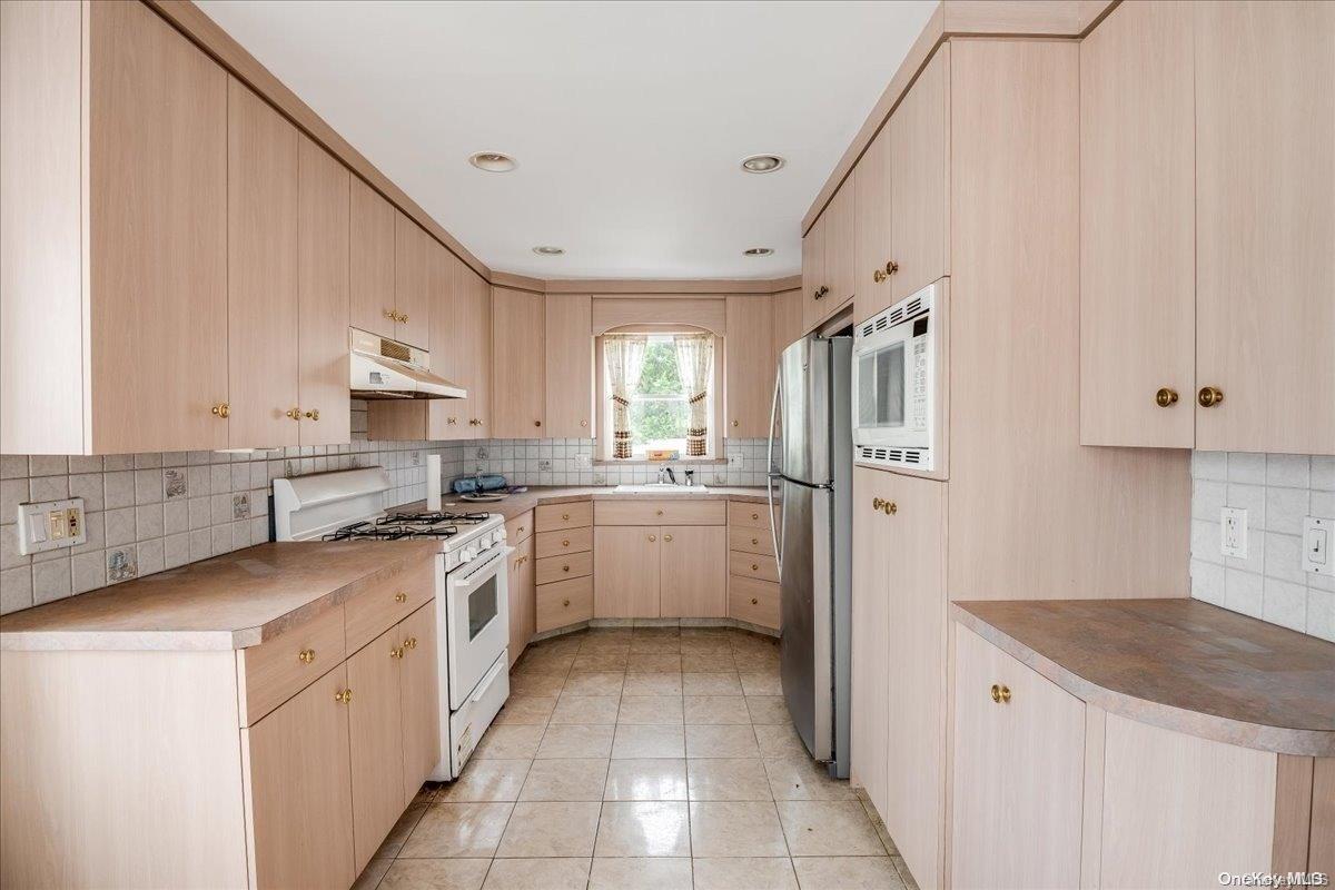 715 Farmers Avenue — photo 13