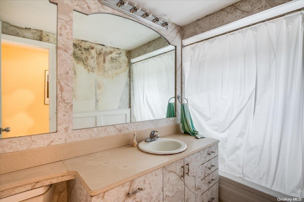 715 Farmers Avenue — photo 16