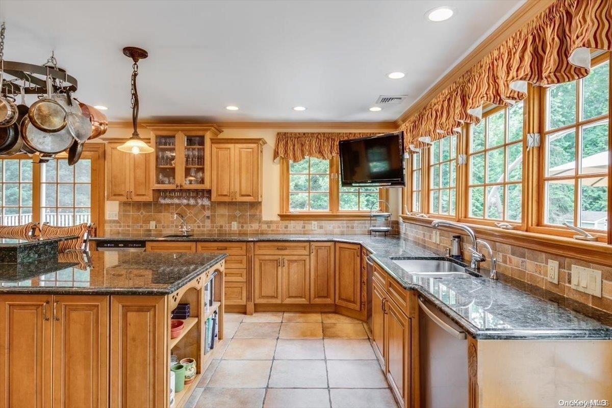 2 Sycamore Drive — photo 13