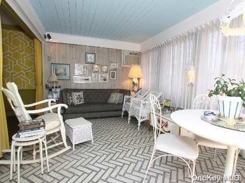 2 Spencer Avenue — photo 9