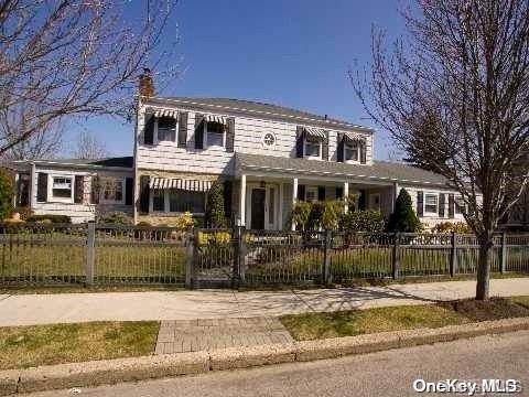 2 Spencer Avenue, Lynbrook