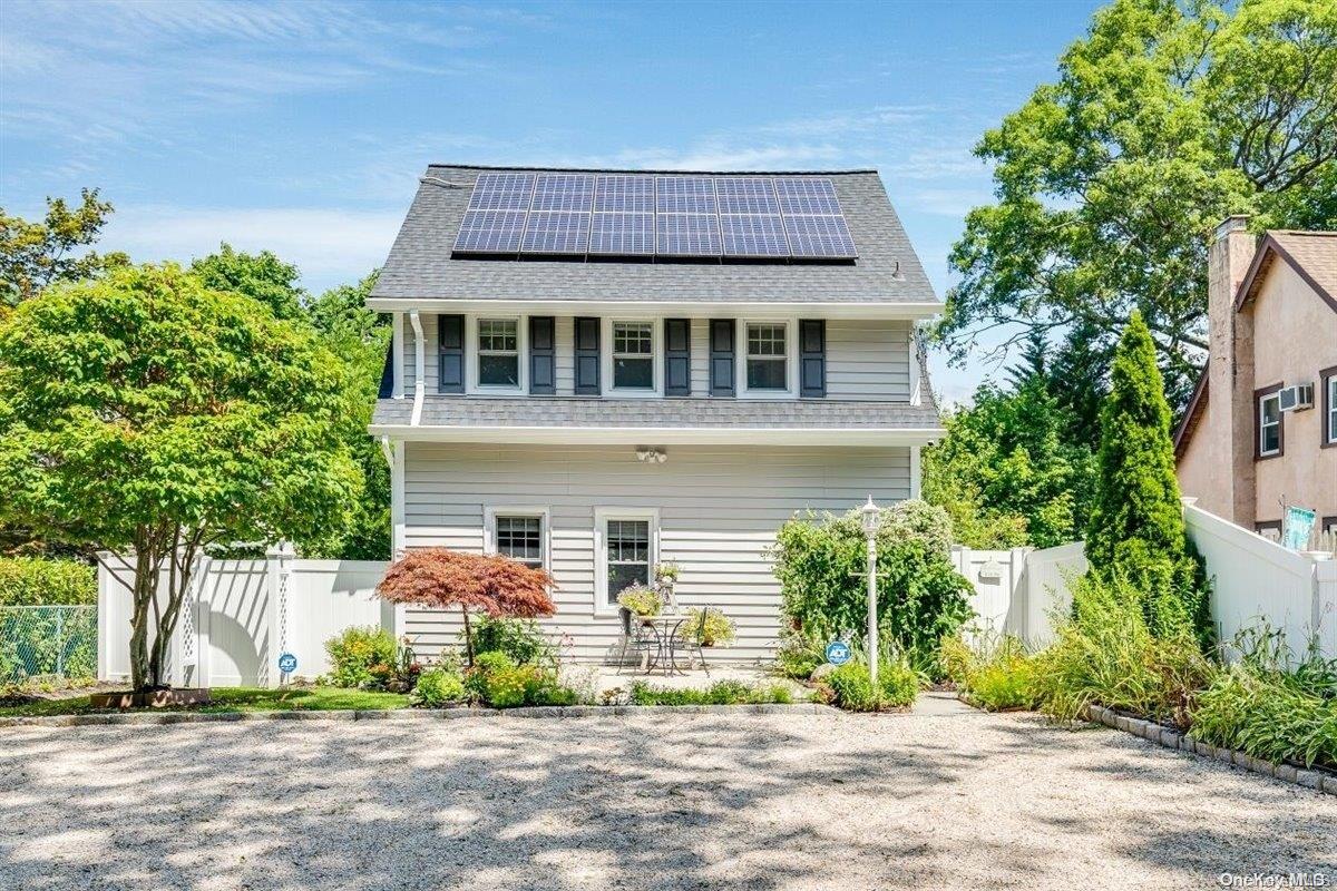 11 Potter Lane, Huntington