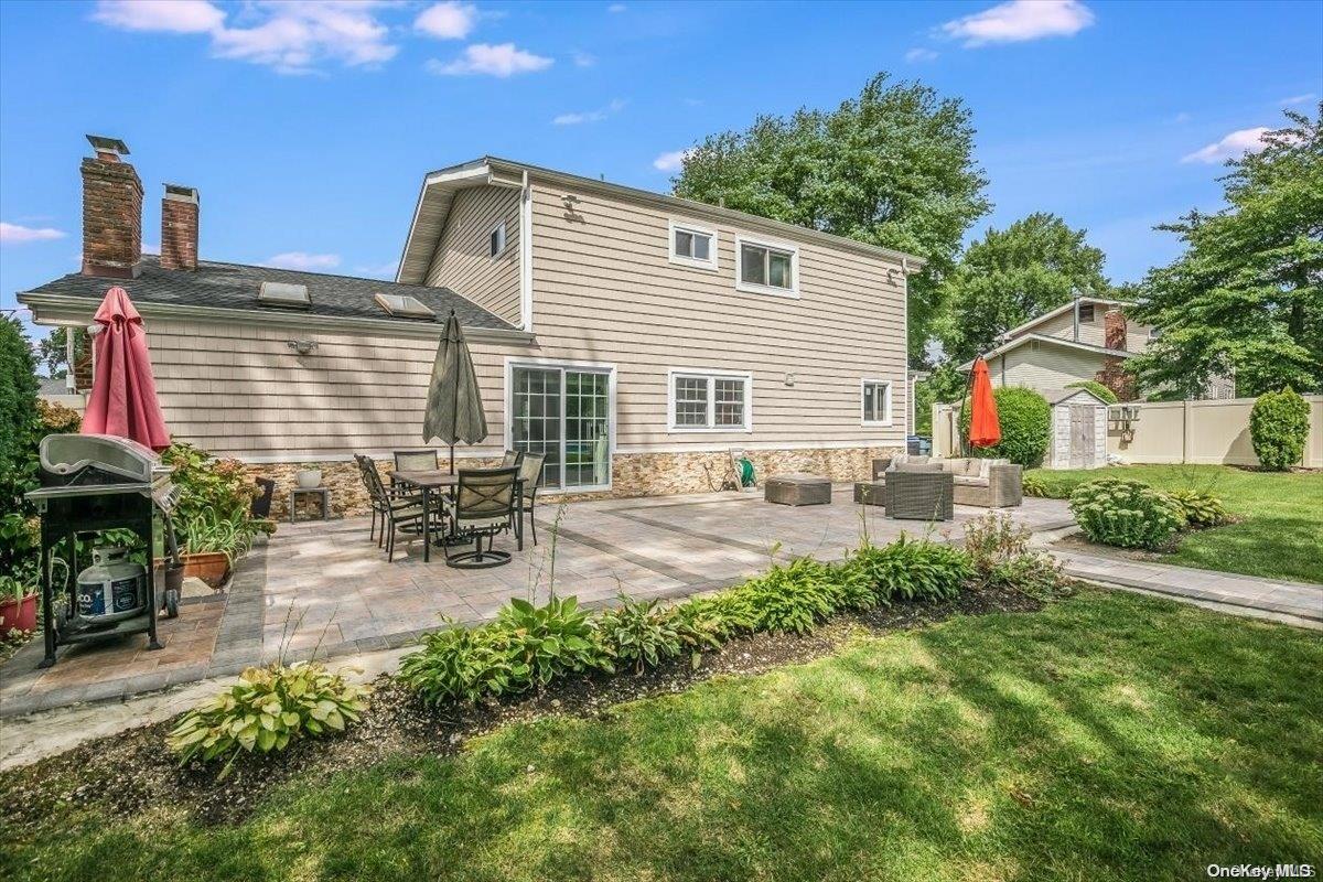 11 Hampshire Drive — photo 32
