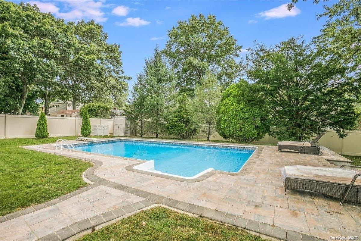 11 Hampshire Drive — photo 33