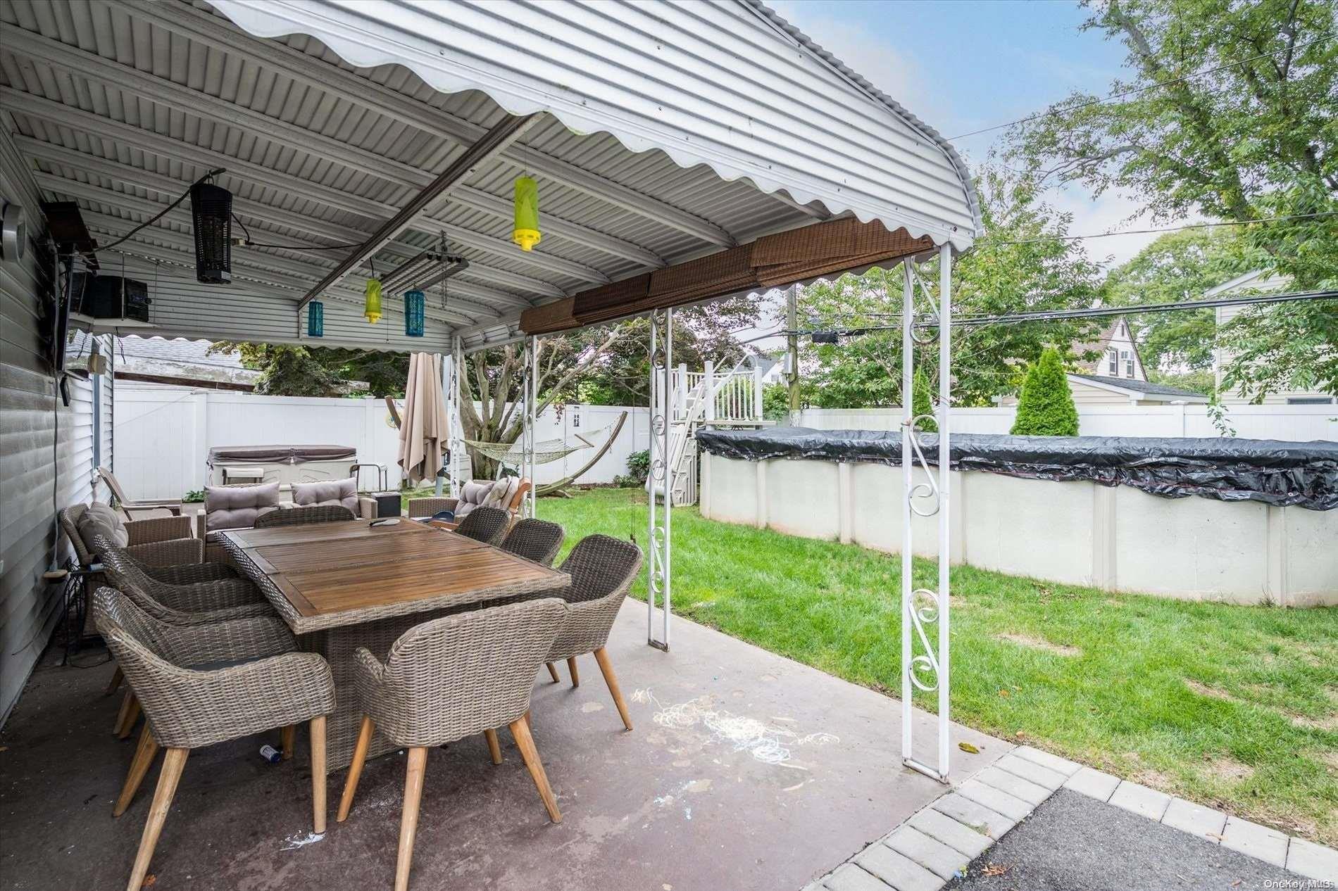 16 Swan Lane — photo 17