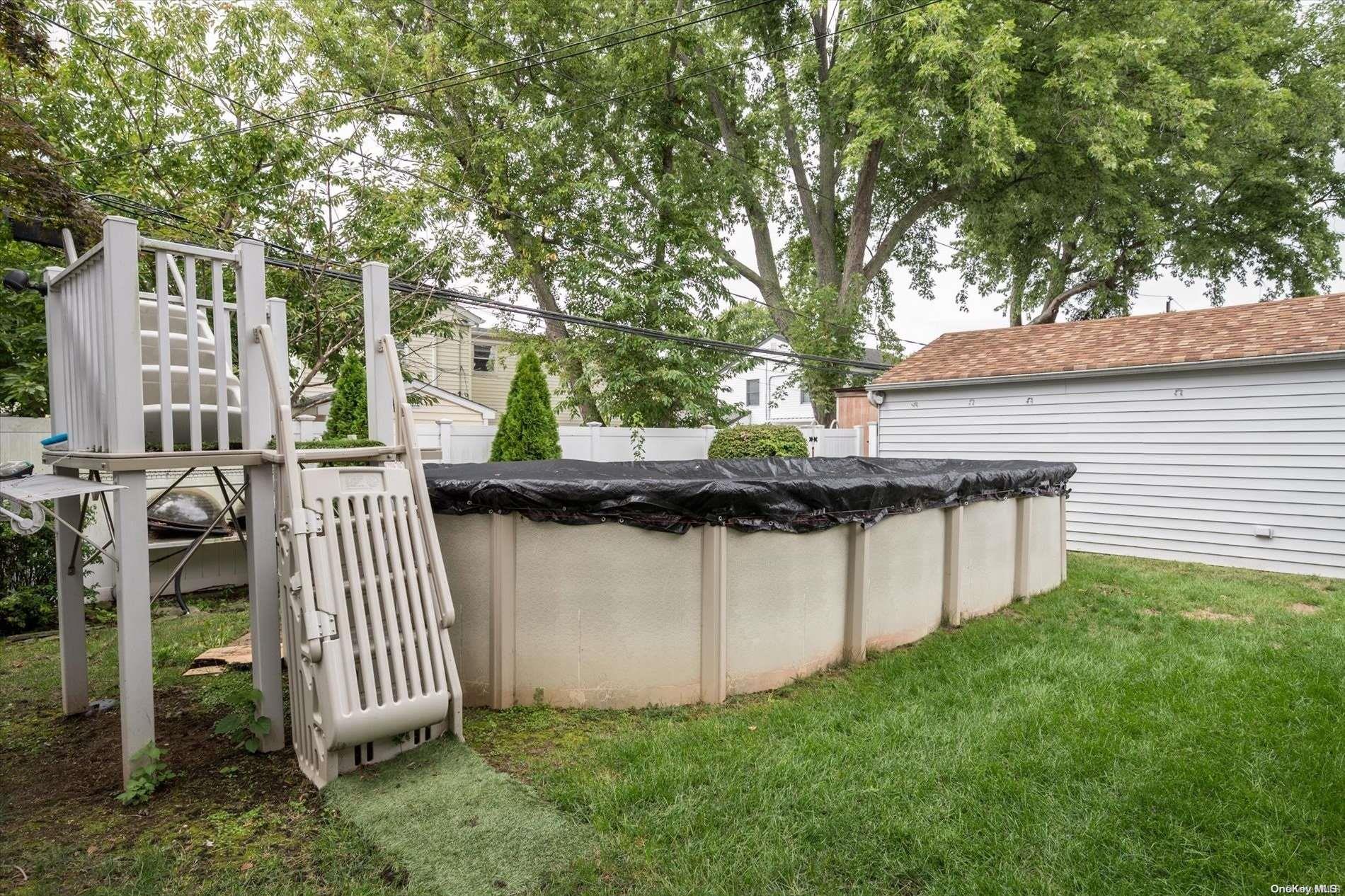 16 Swan Lane — photo 22