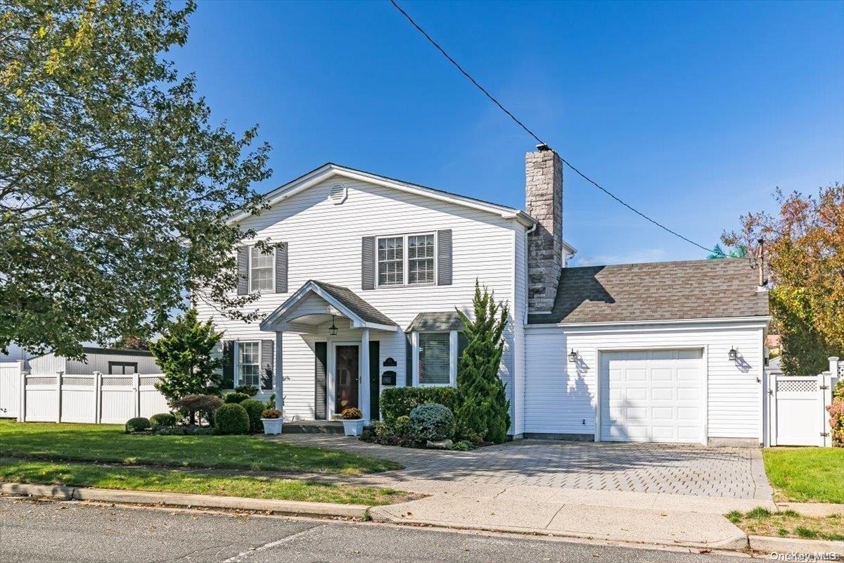 158 Divison Avenue, Massapequa
