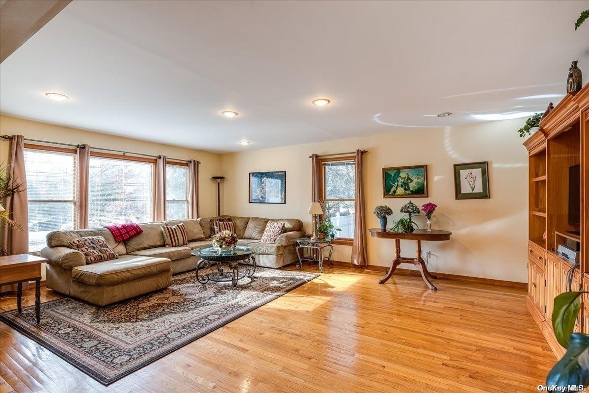 118 Dix Highway — photo 4