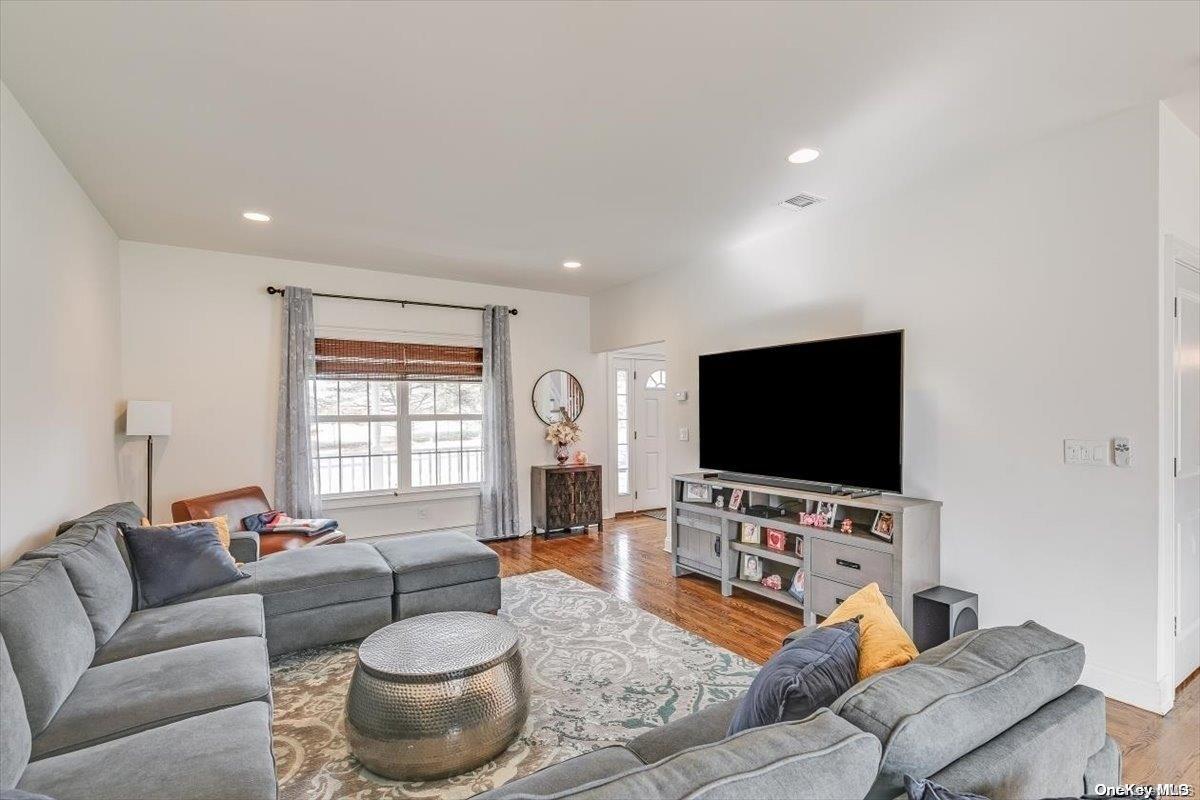 400 Oxhead Road — photo 8