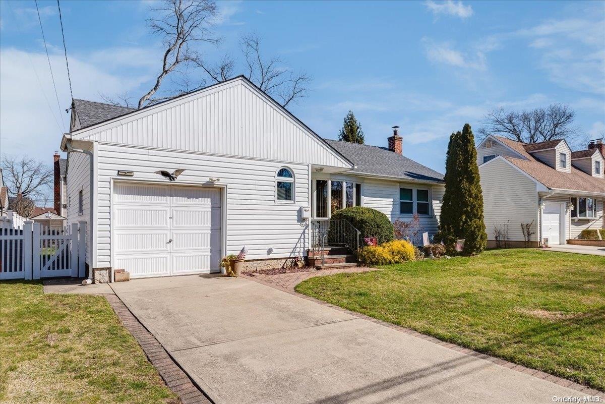 81 Avoca Avenue — photo 2