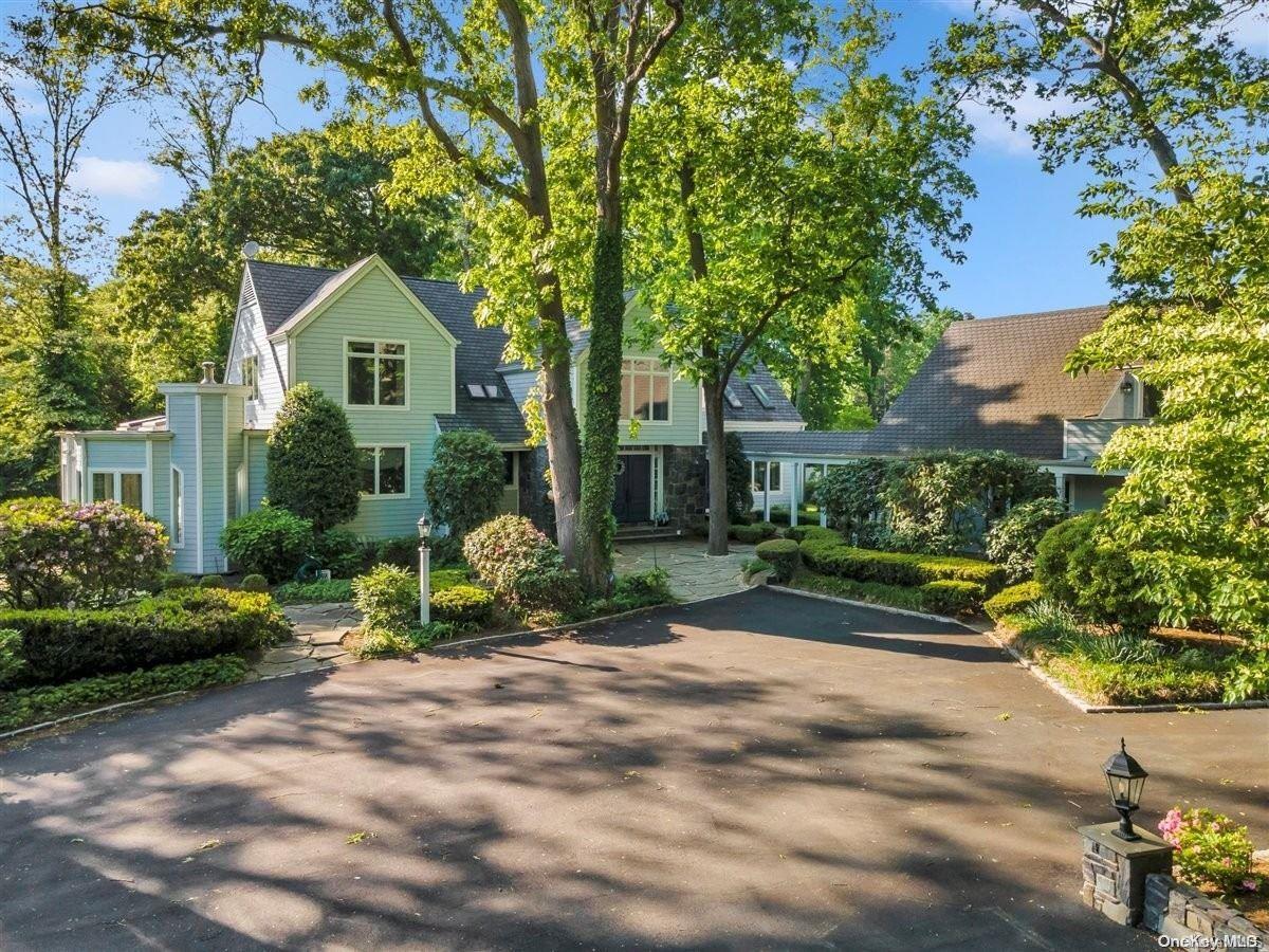 101 Woodchuck Hollow Road, Cold Spring Harbor
