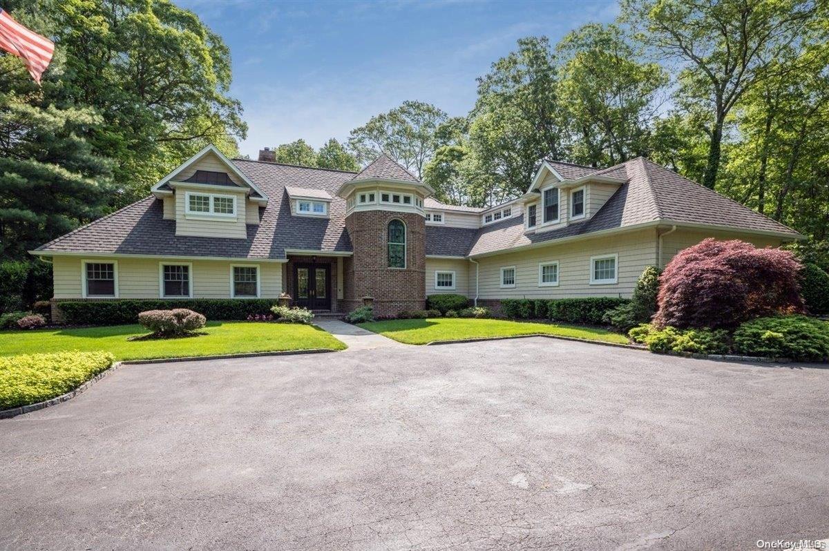 1215 Pine Valley Road, Upper Brookville