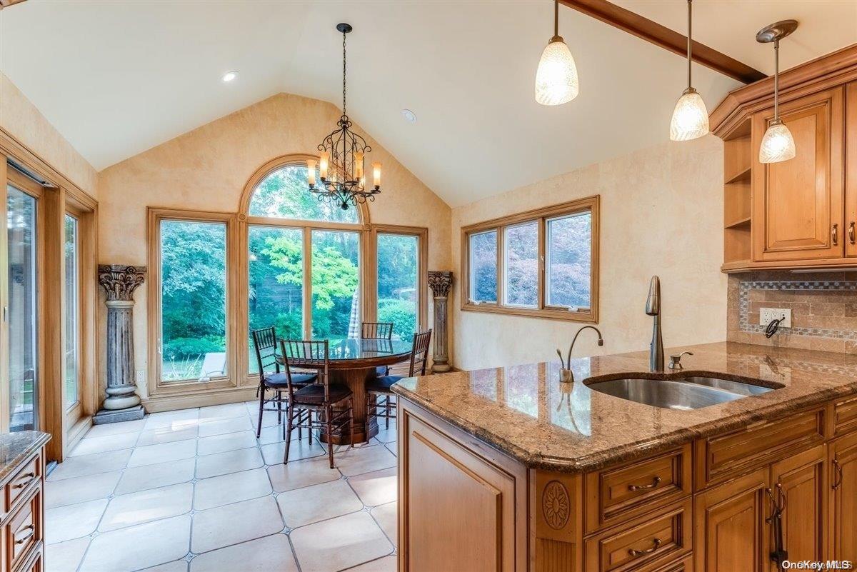 9 Country Squire Court — photo 10