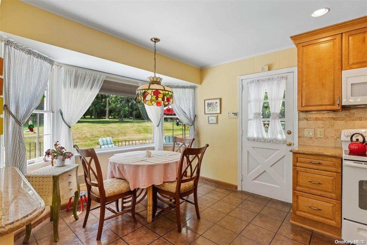 1132 Cedar Swamp Road — photo 9