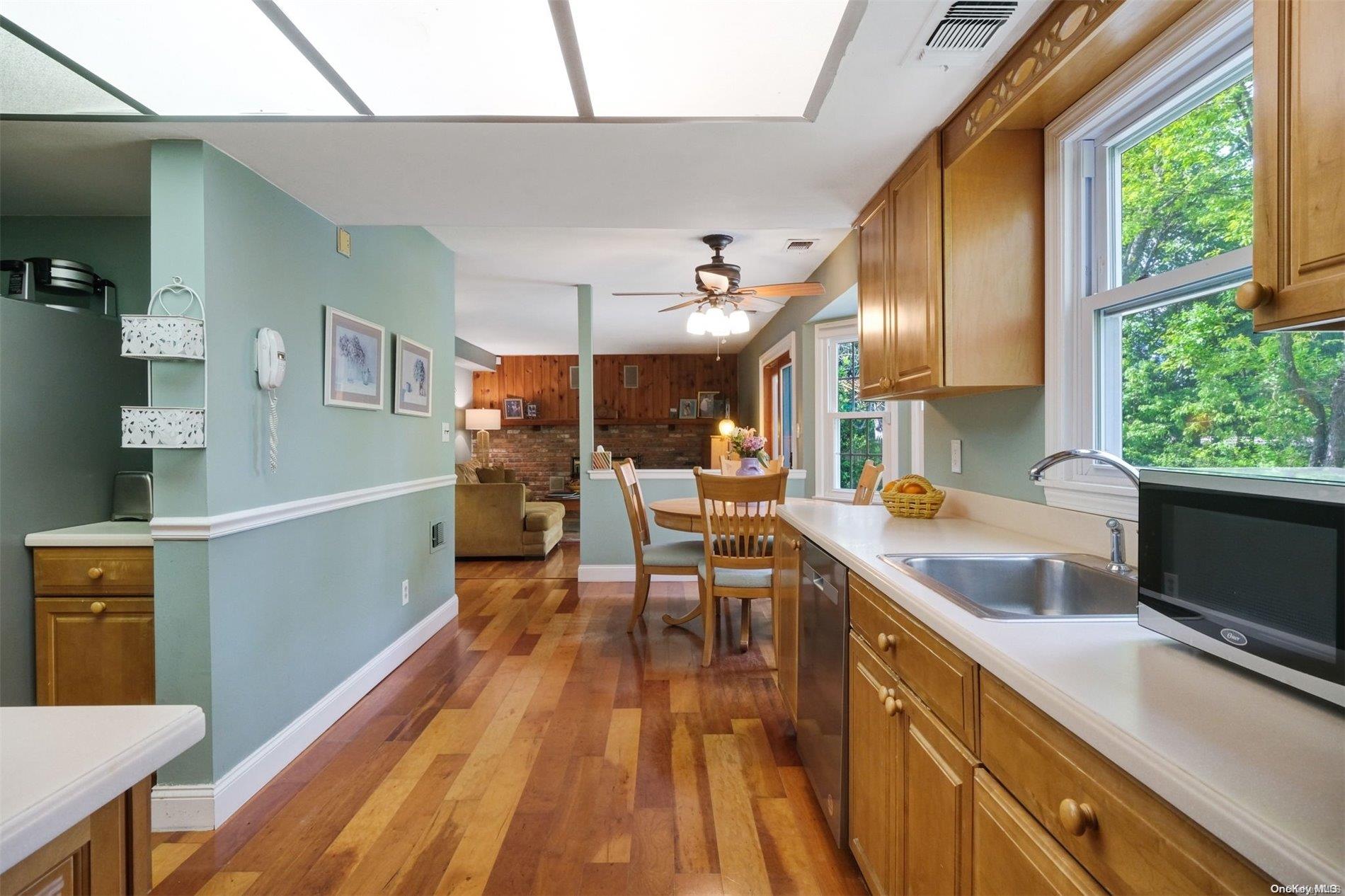 12 Magnet Street — photo 6