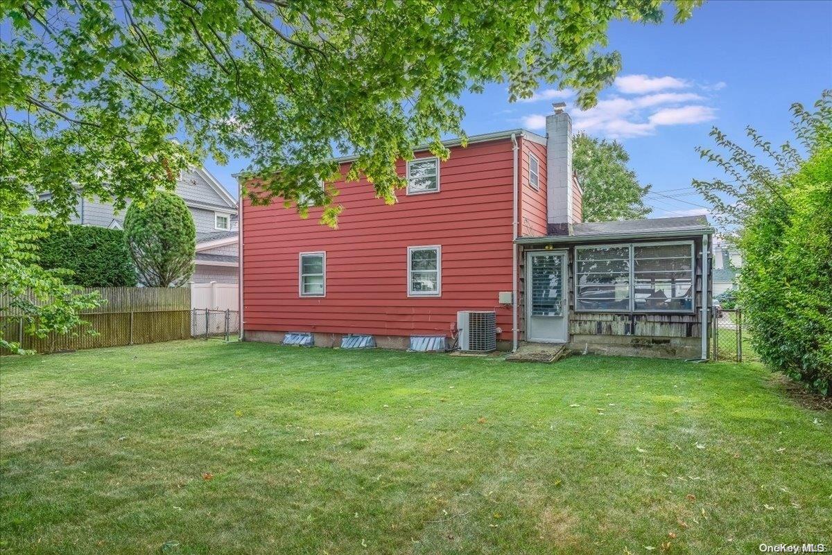 275 Eastlake Avenue — photo 3