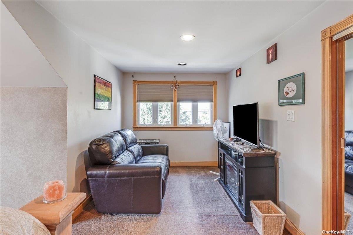 96 Peconic Drive — photo 24