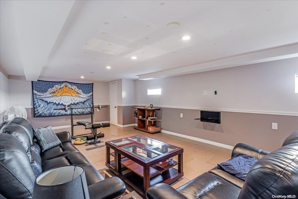 96 Peconic Drive — photo 26
