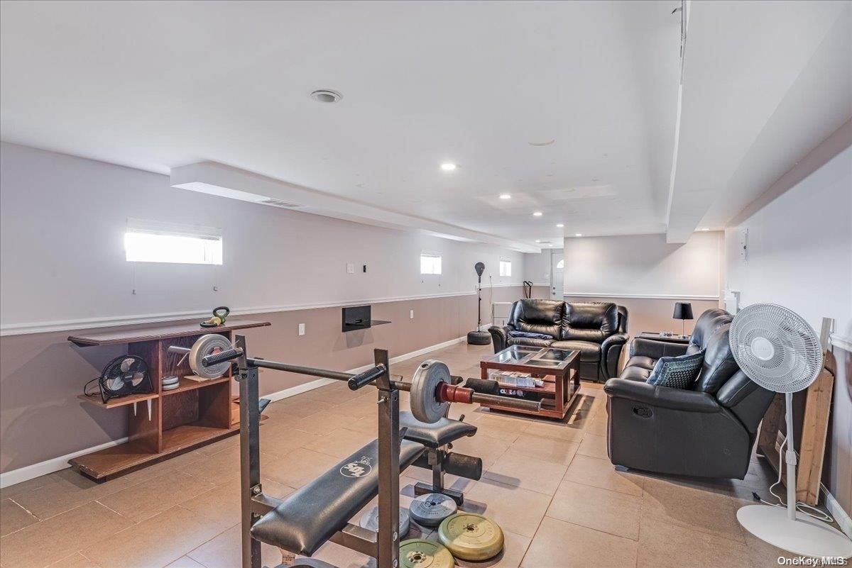 96 Peconic Drive — photo 27