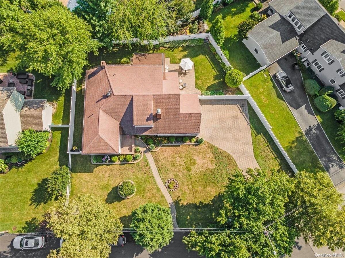 96 Peconic Drive — photo 33