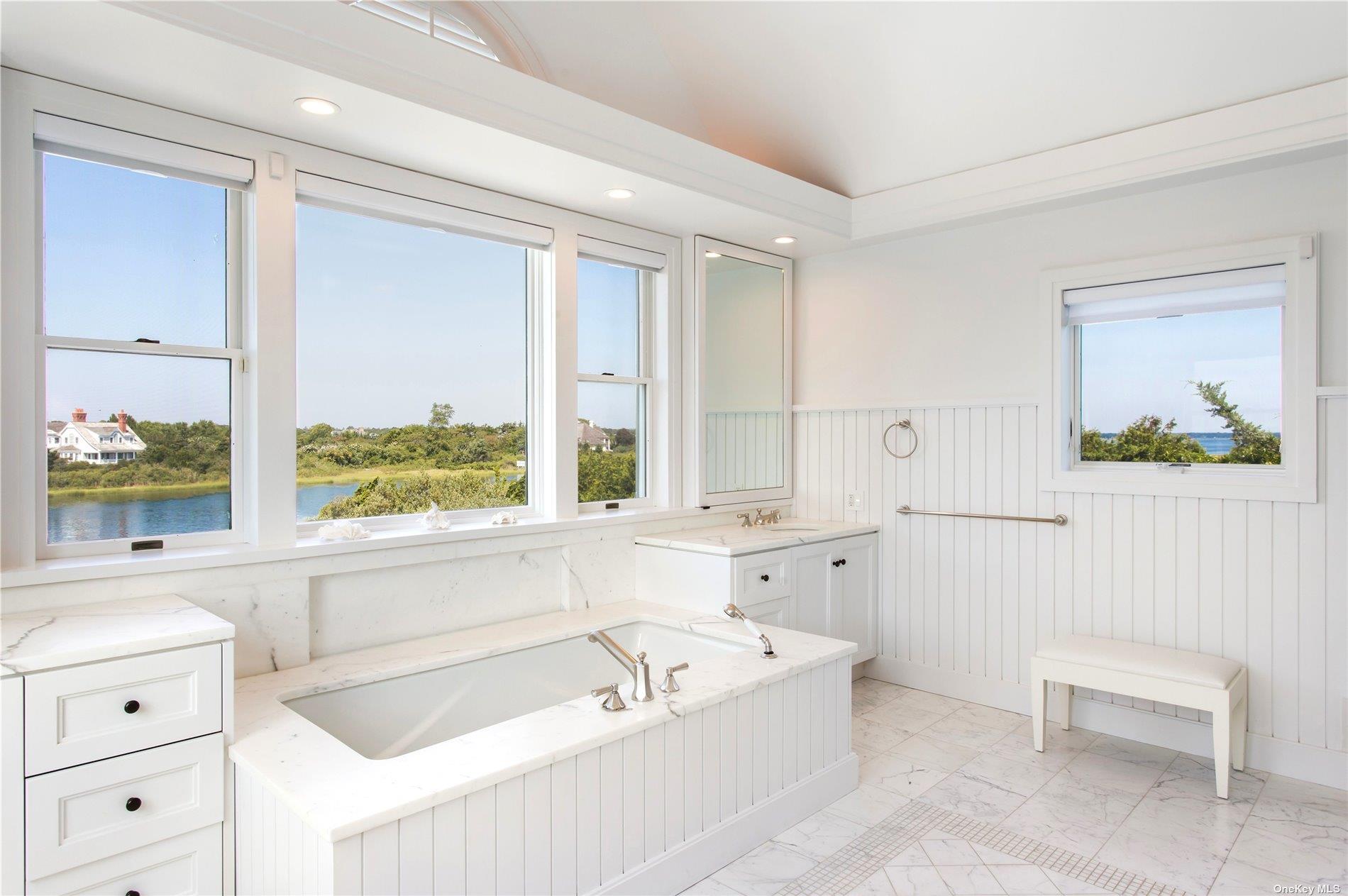 157 Dune Road — photo 16