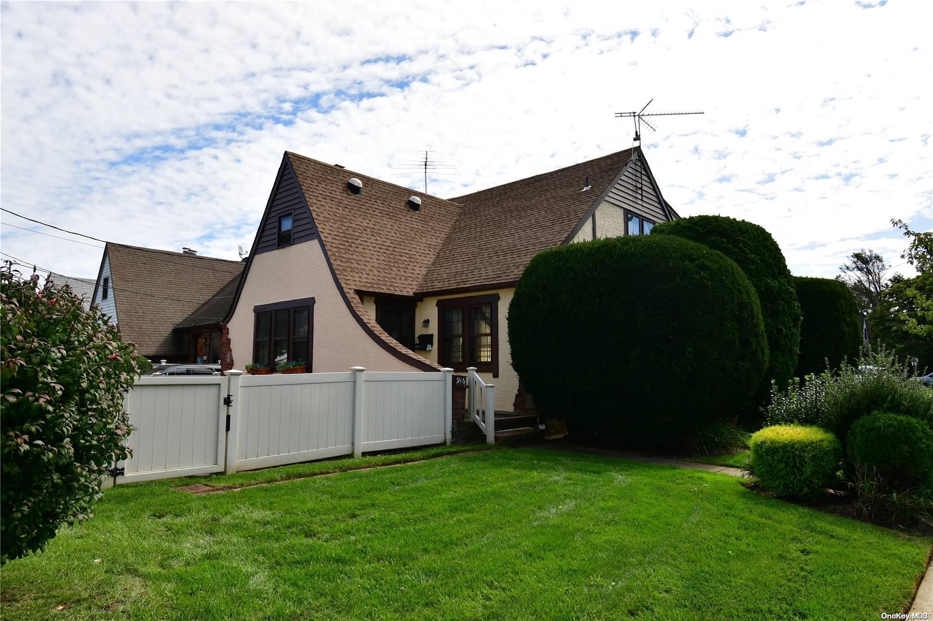 916 Centennial Avenue, Baldwin