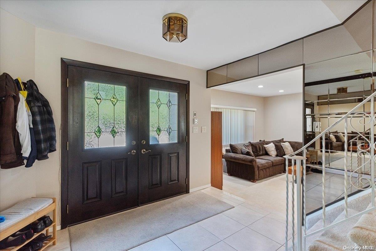 180 Harvard Drive — photo 3