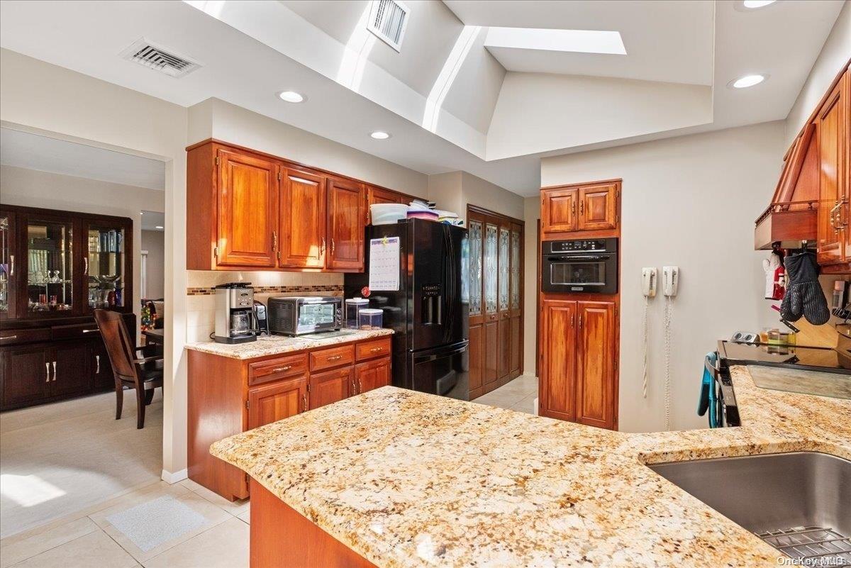 180 Harvard Drive — photo 10