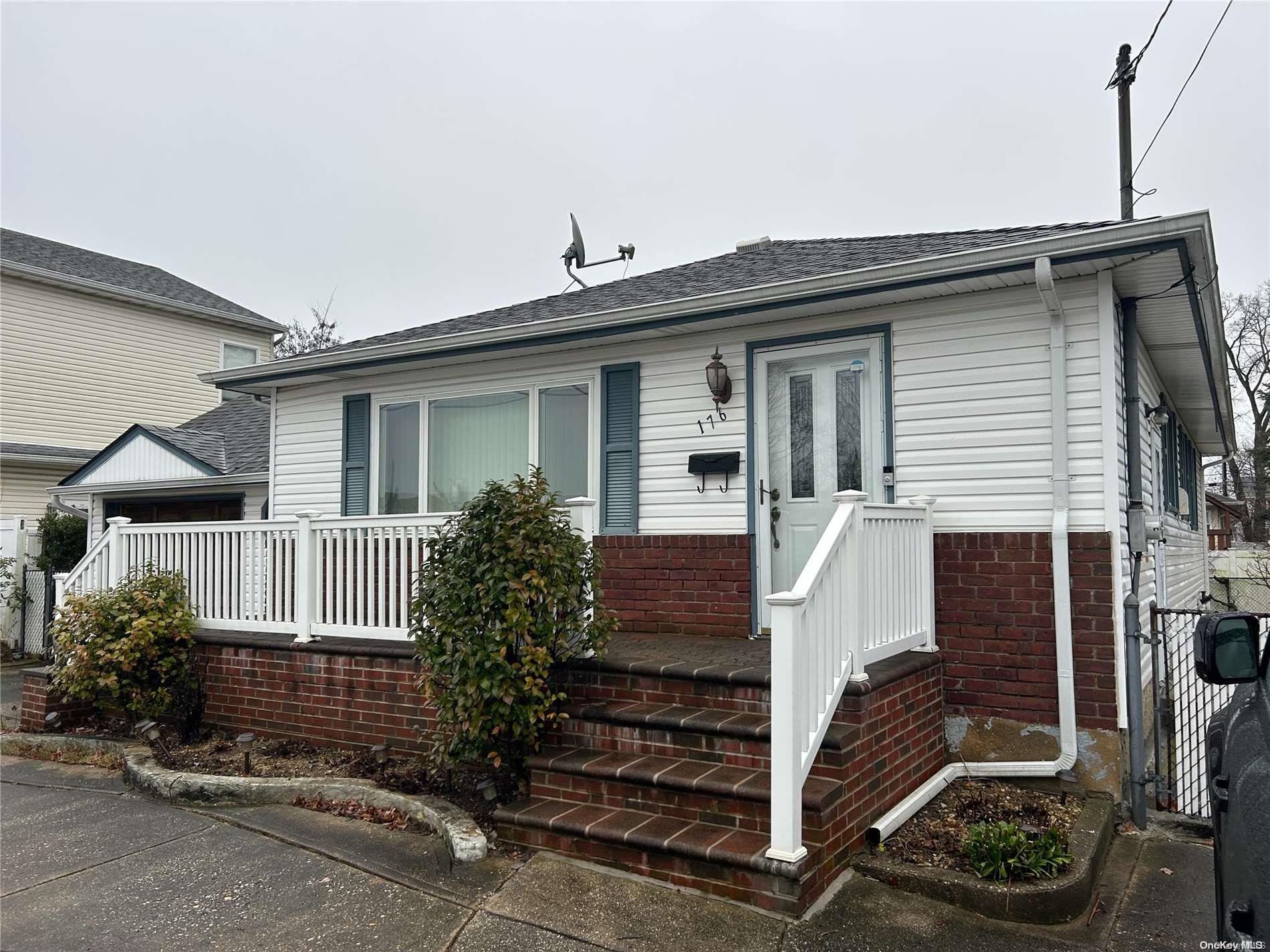 176 Jerusalem Avenue, Massapequa