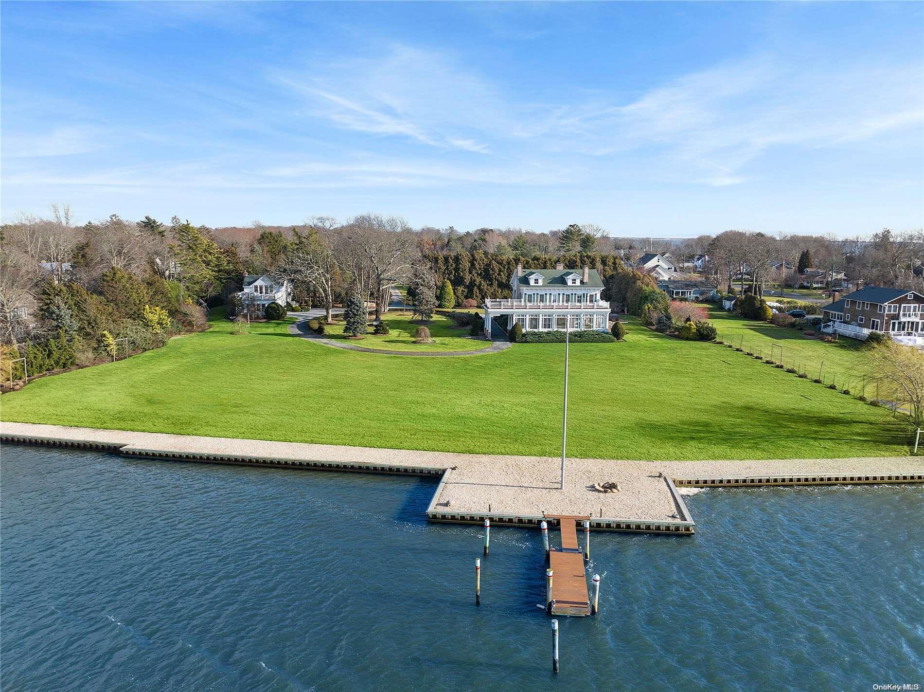 104 Union Avenue, Center Moriches