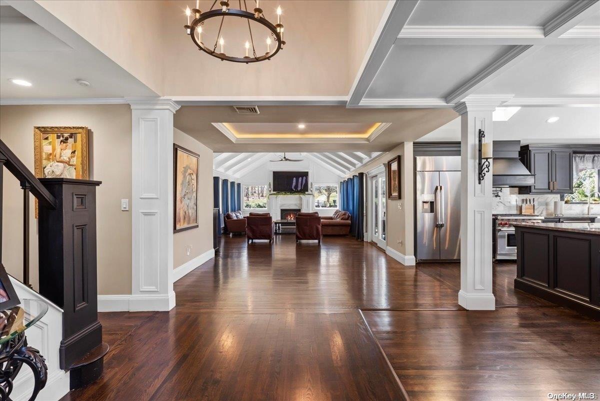 42 Woodfield Avenue — photo 2