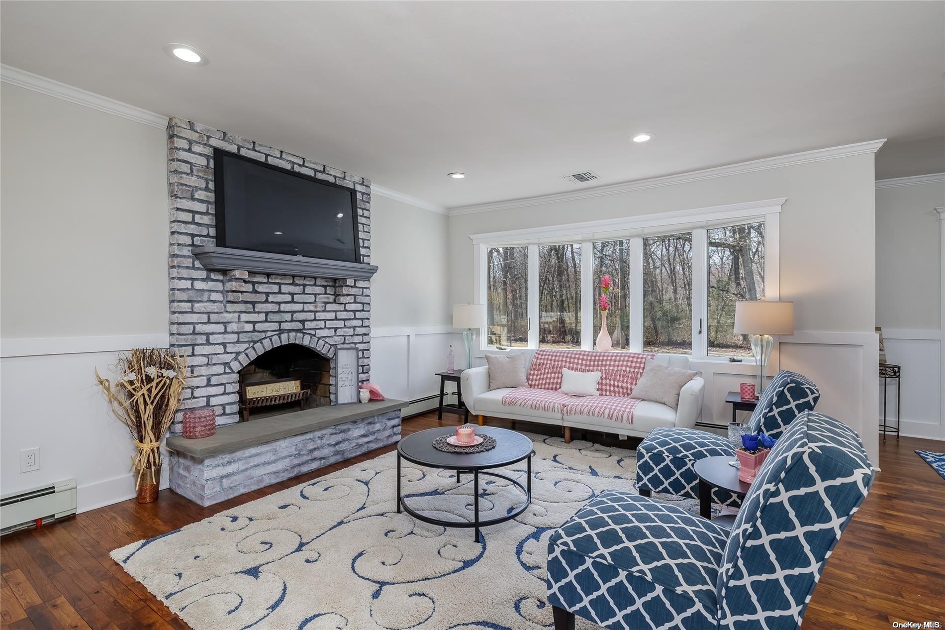 580 Seaford Avenue — photo 3