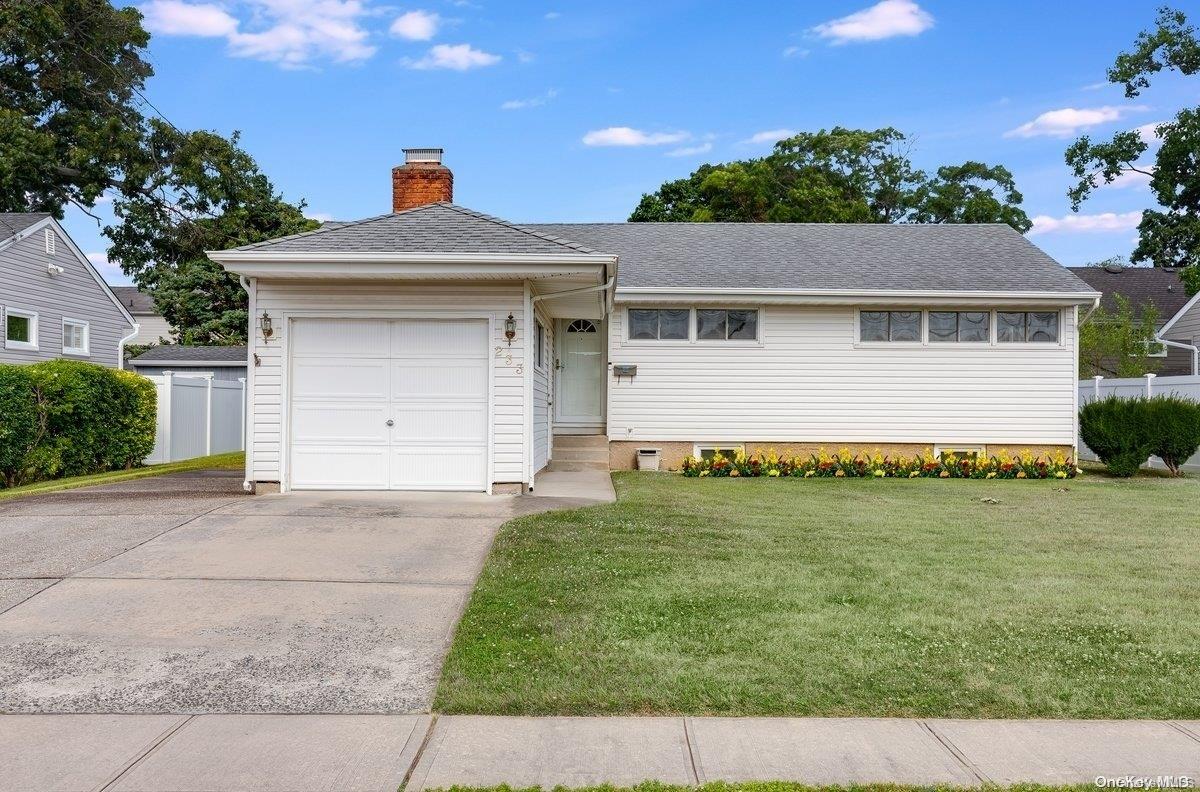 233 Broadway, Massapequa Park