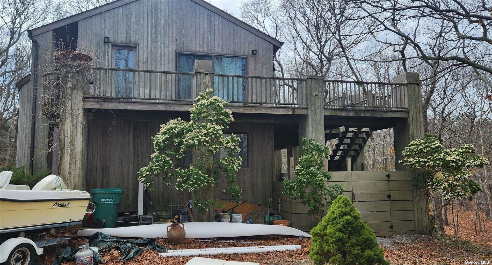 17 Hedges Banks Drive, East Hampton