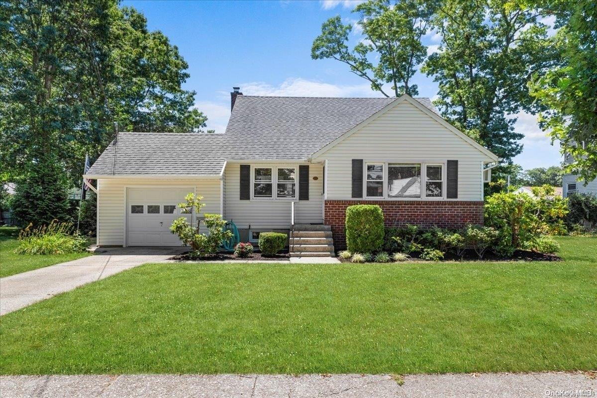 175 Deauville Boulevard, Copiague