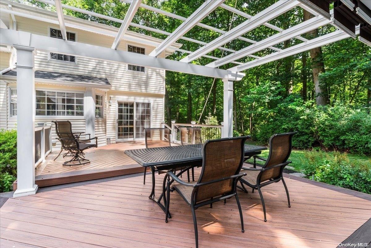 470 Wolf Hill Road — photo 29