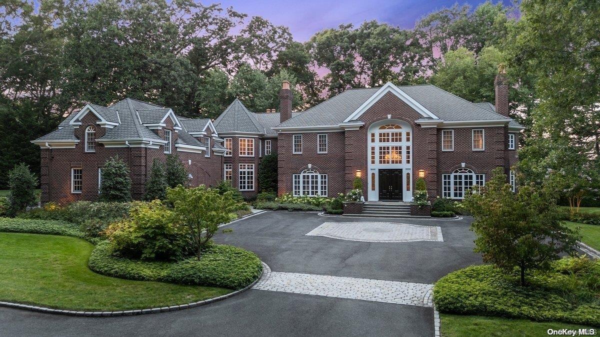 1 La Colline Drive, Mill Neck