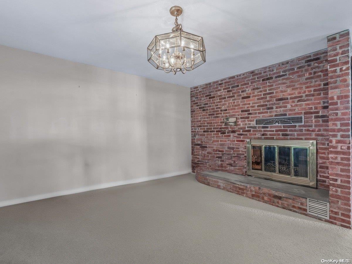 7 Unqua Place — photo 10