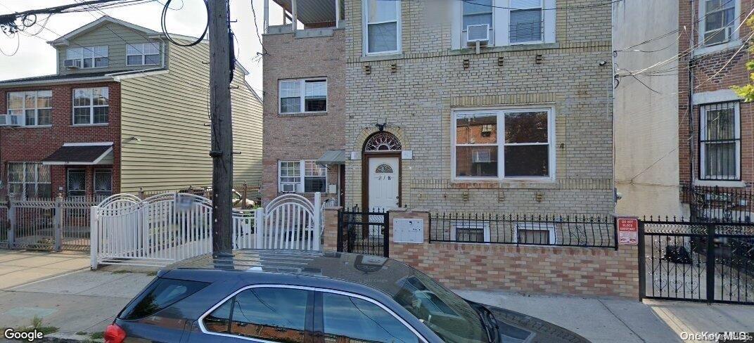 224 Berriman Street — photo 2