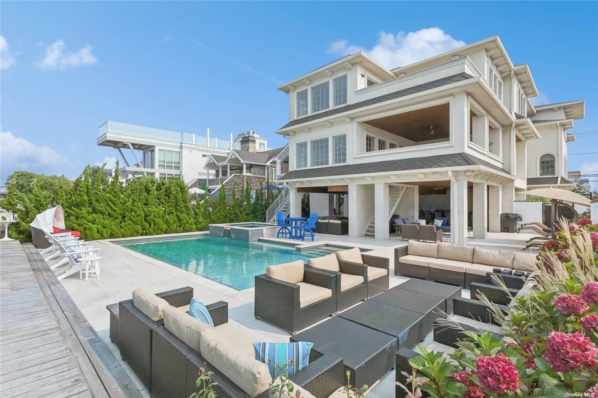 853 Park Avenue, Long Beach