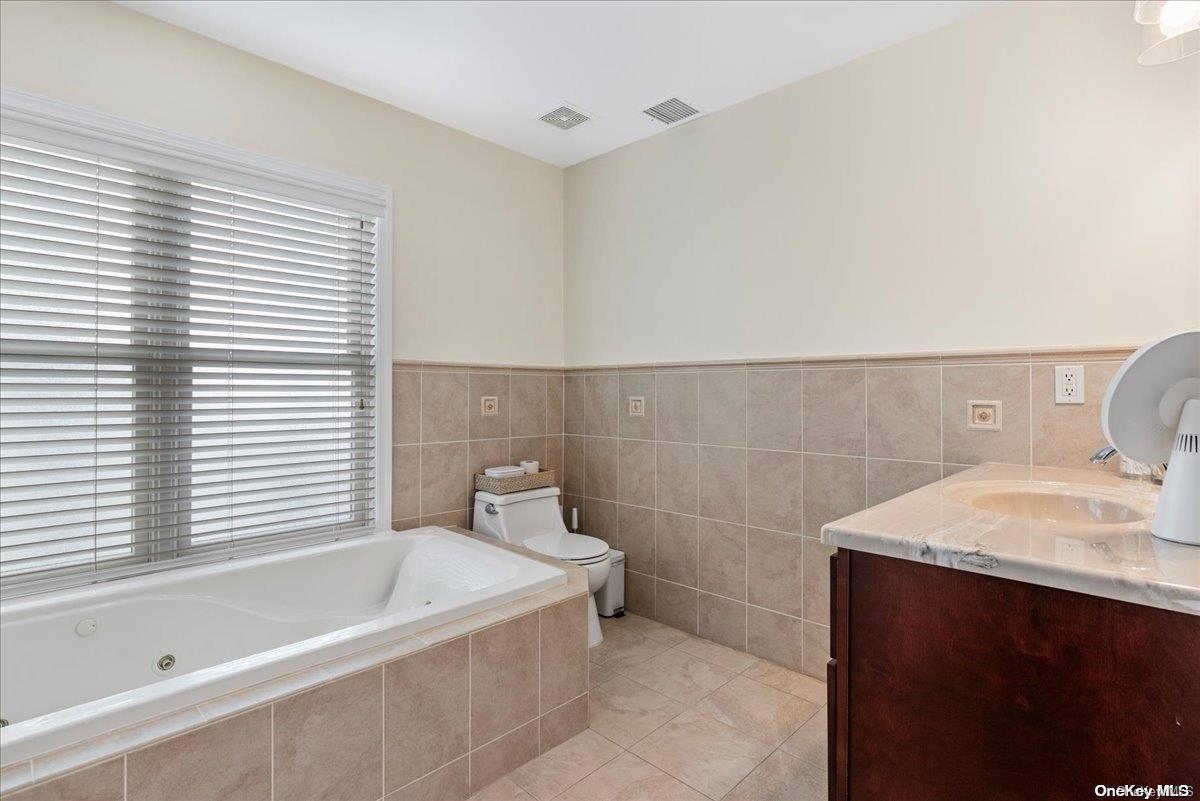 11 Alhambra Road — photo 19