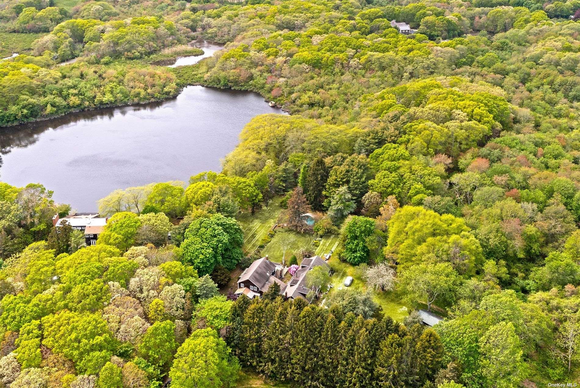 61 Lower 7 Ponds Road, Water Mill