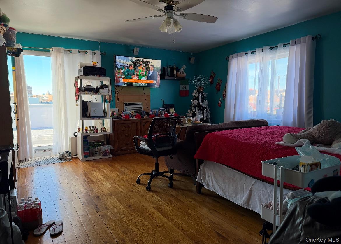 35-50 92 Street — photo 12