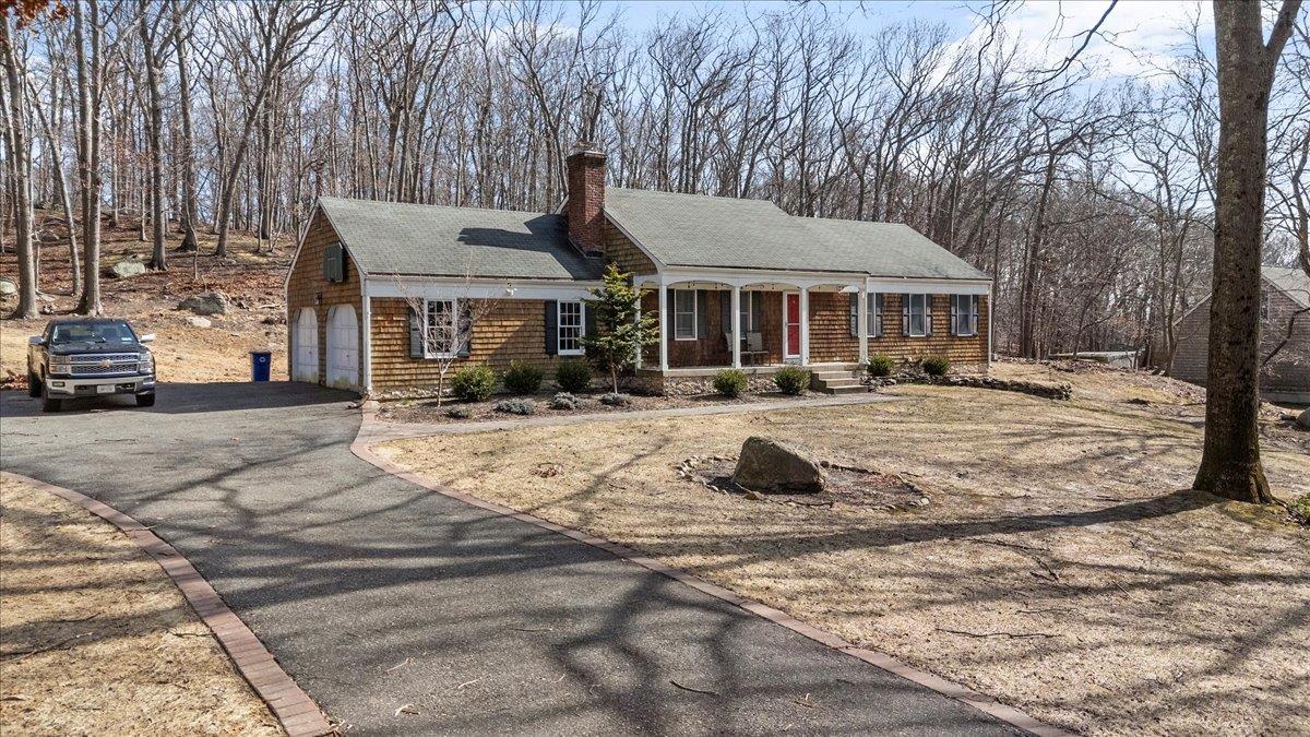68 Farm Road, Wading River