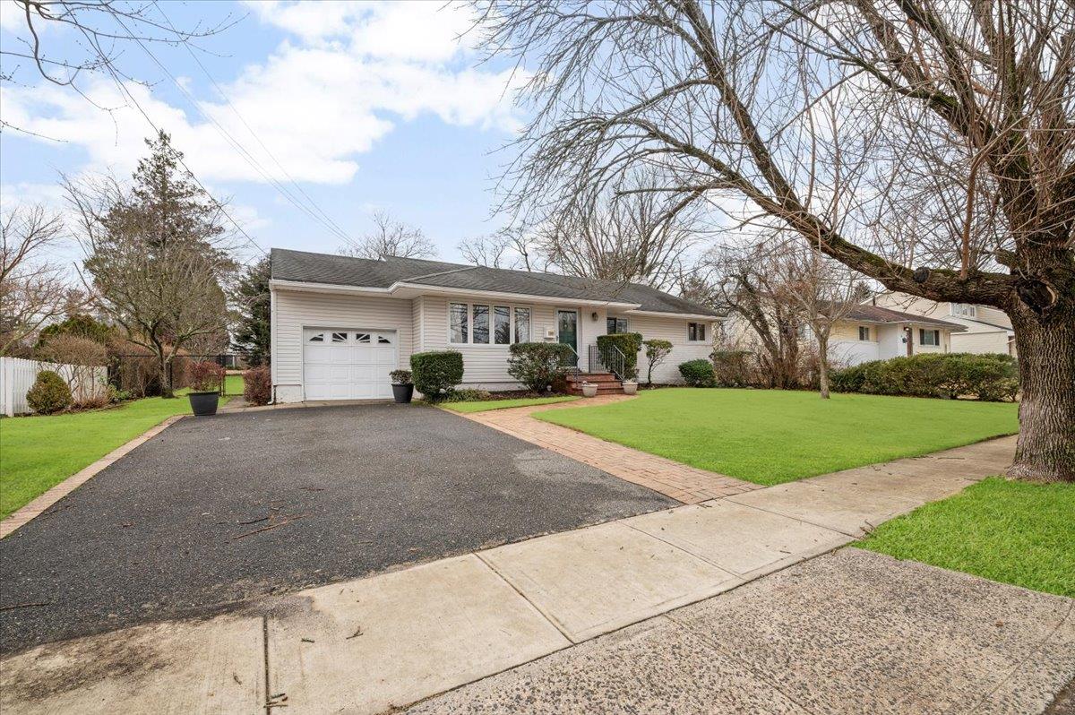 36 Sherman Drive — photo 2