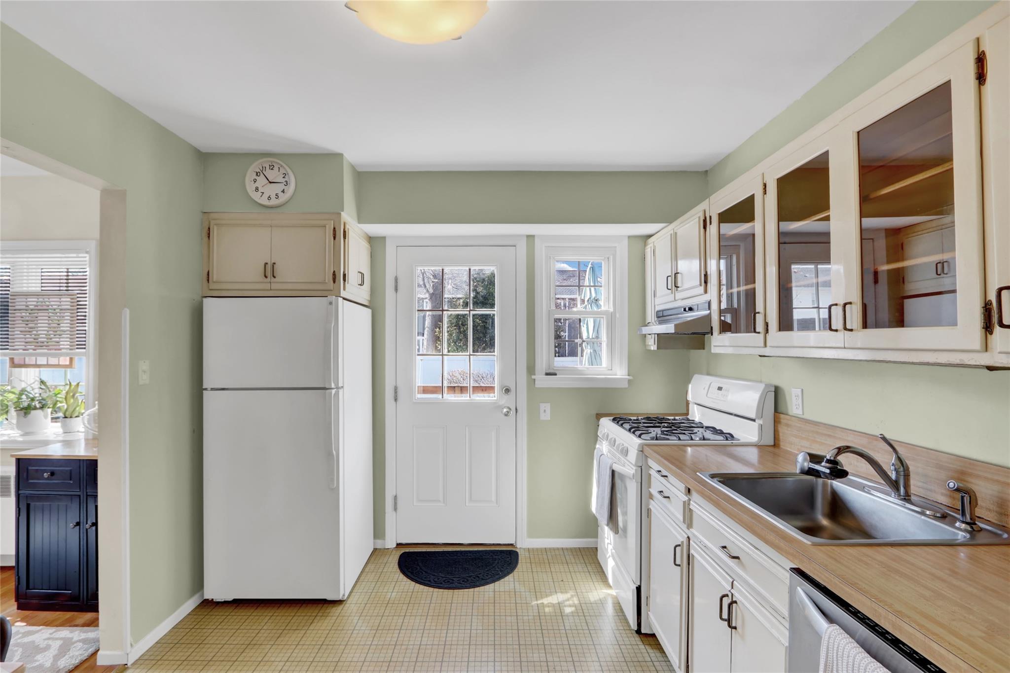 142 Pacific Street — photo 16