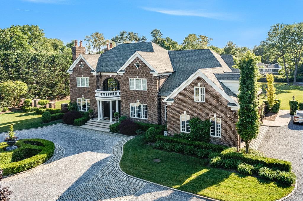 1 Peacock Lane, Upper Brookville