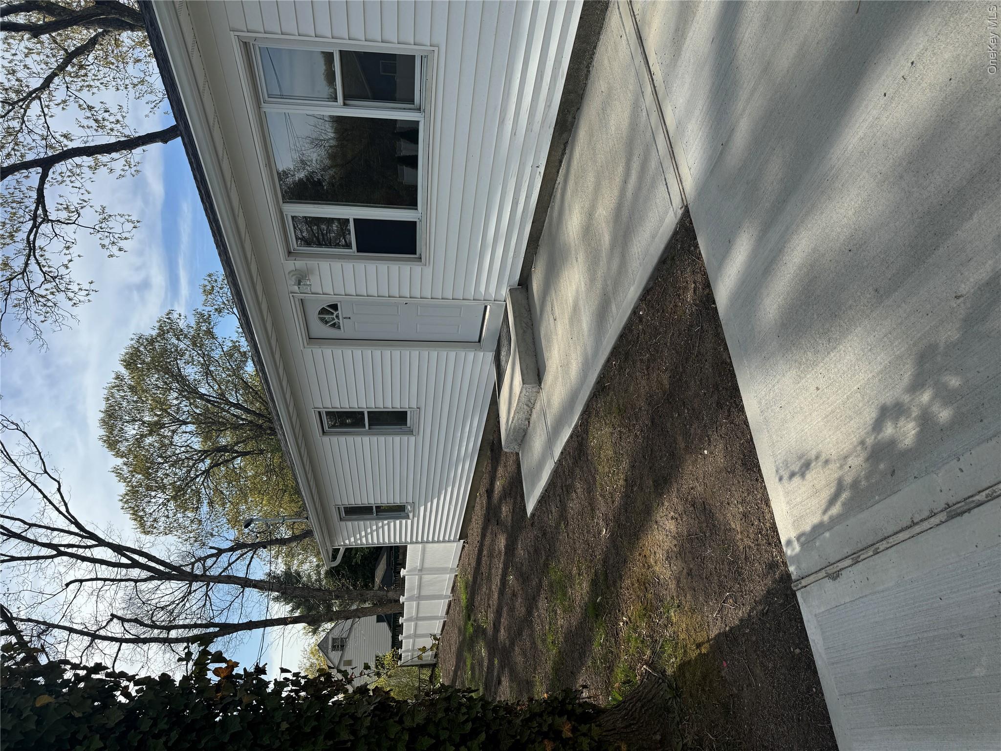 1 Pine Road, Middle Island